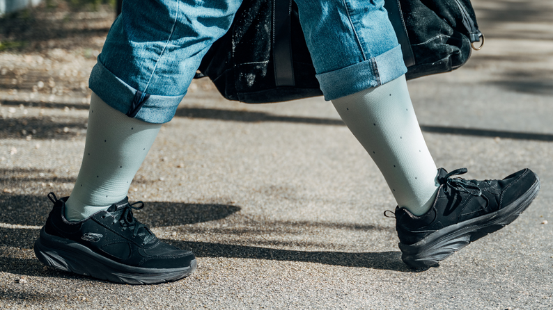 Kompressionsstrümpfe gegen Wassereinlagerungen