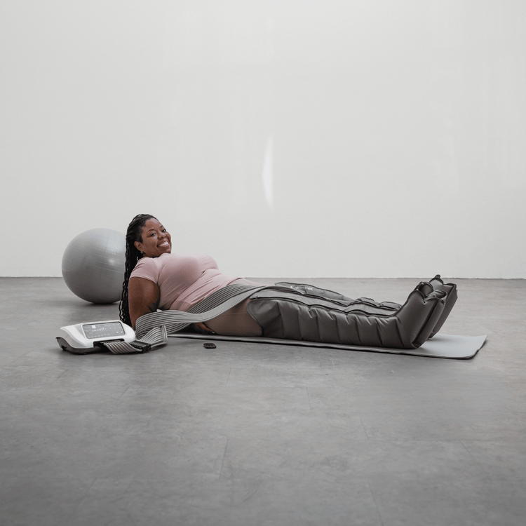 Venen Engel: Frau wendet medizinisches IPK Gerät an