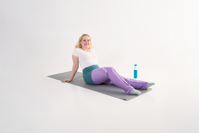 Venen Engel: frau auf matte mit cool comfort sleeves