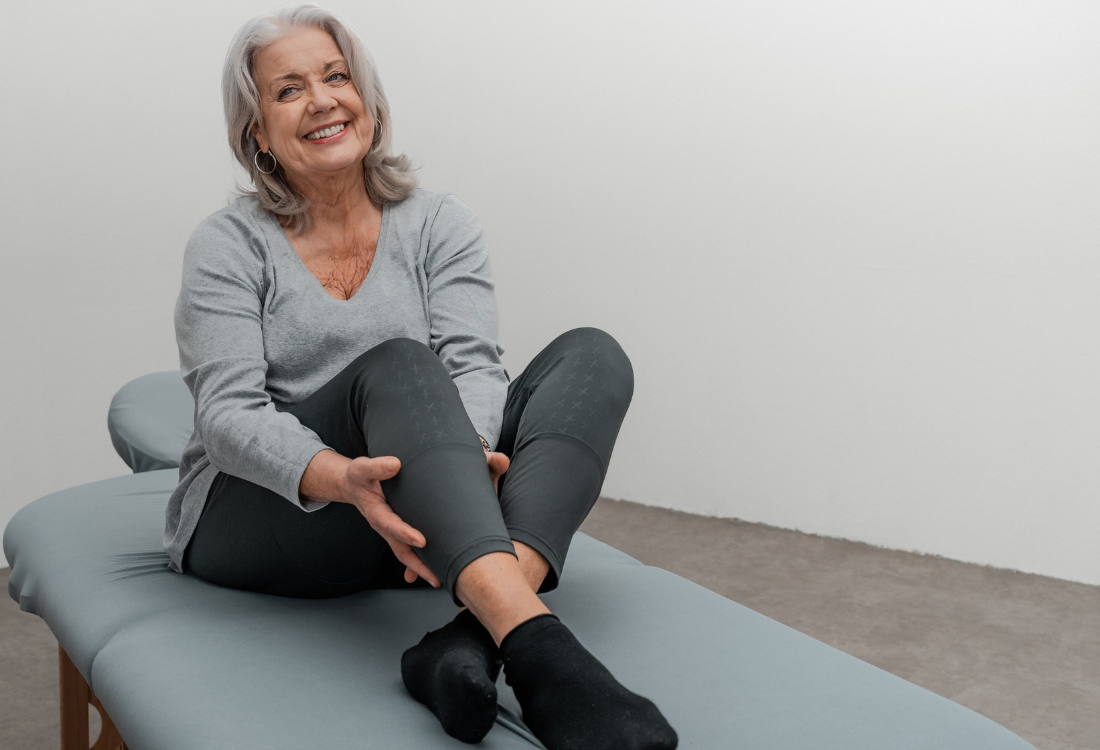 Venen Engel Nahaufnahme ältere Dame auf Massagestuhl